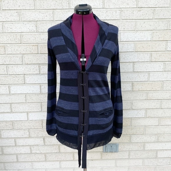 A.L.C. Sweater Cardigan Size XS 100% Wool Two Tone Blue Striped - Picture 16 of 16